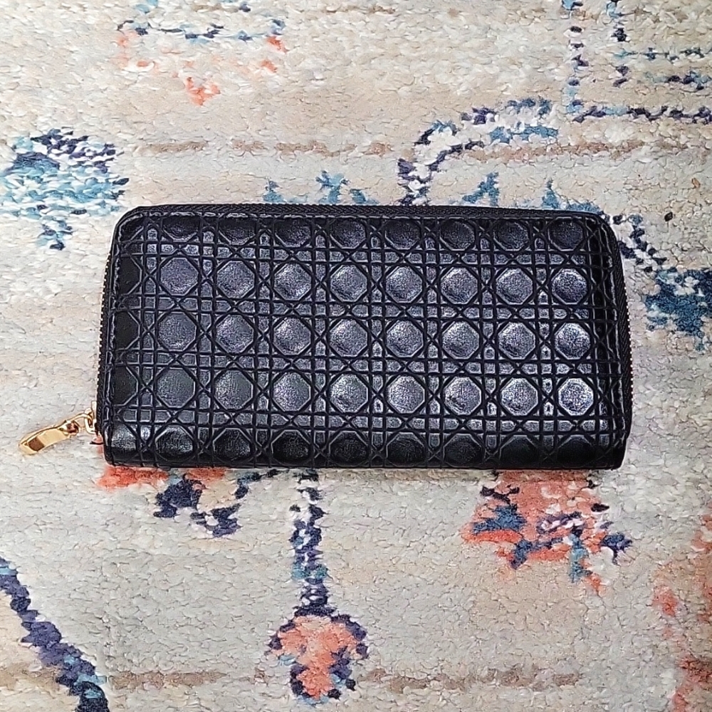 NWOT Black vegan leather wallet